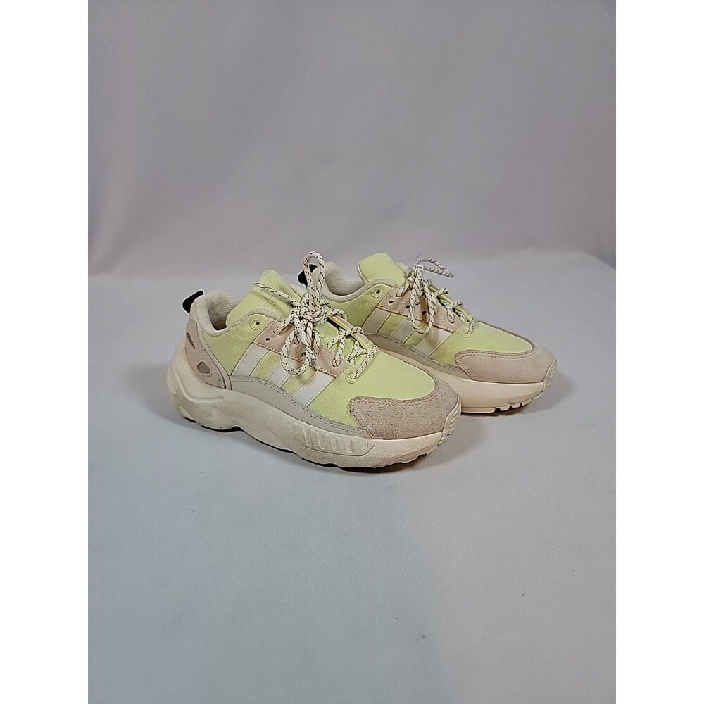 Size 5 - adidas ZX 22 Boost Sand Yellow Tint 2022